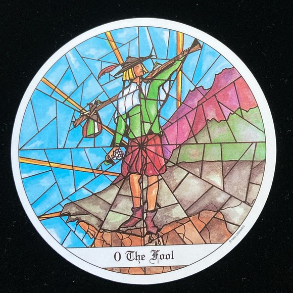 The Tarot of the Cloisters Unique round tarot cards with a mosaic design style - Picture 8 of 9